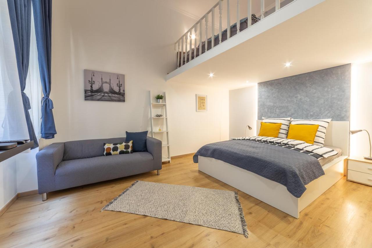 Lovely 1 Bedroom Flat With Central Location 布达佩斯 外观 照片